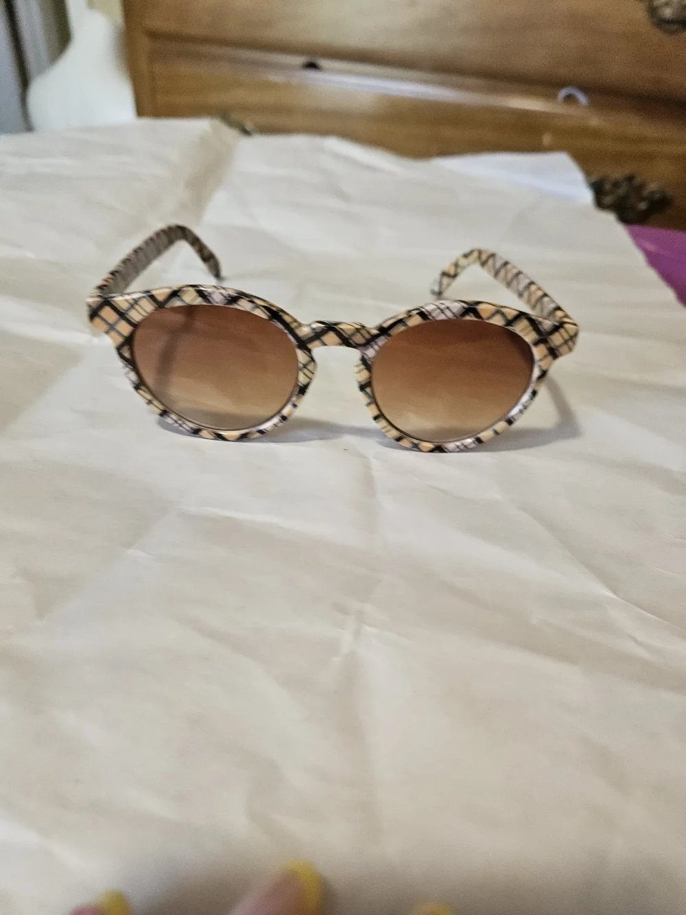 Patterned Round Sunglasses - Beige Plaid Lens